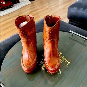 Bed stu Liege Platform Wedge Boot Size 7.5.